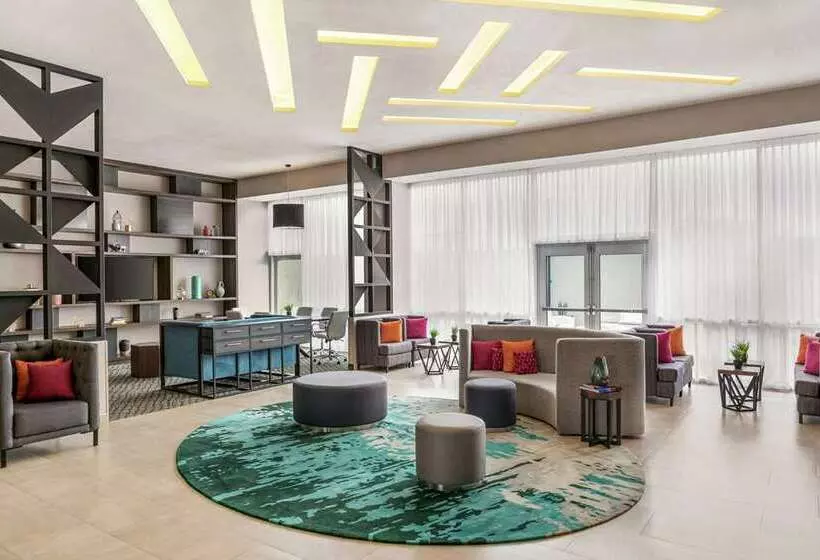 هتل Hampton Inn By Hilton Monterrey Apodaca