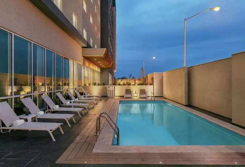 هتل Hampton Inn By Hilton Monterrey Apodaca