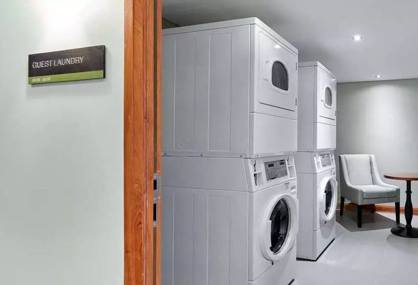 هتل Hilton Garden Inn Lusaka Society Business Park