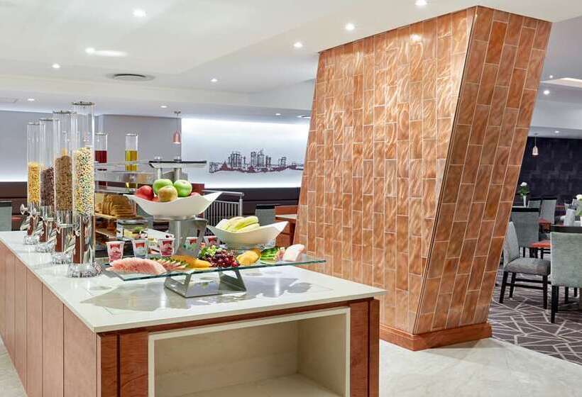 هتل Hilton Garden Inn Lusaka Society Business Park