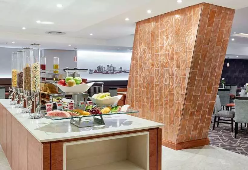 هتل Hilton Garden Inn Lusaka Society Business Park