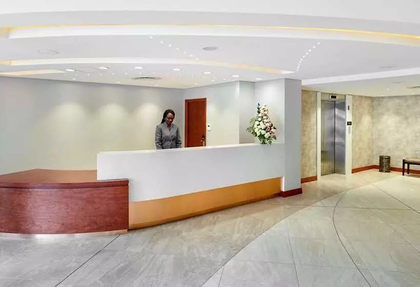 هتل Hilton Garden Inn Lusaka Society Business Park
