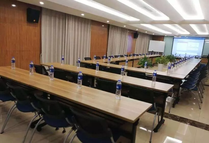 ホテル Ibis Styles Nanjing Qilin Gate