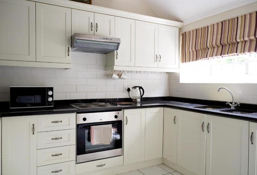 בית מלון כפרי Laurel Cottage