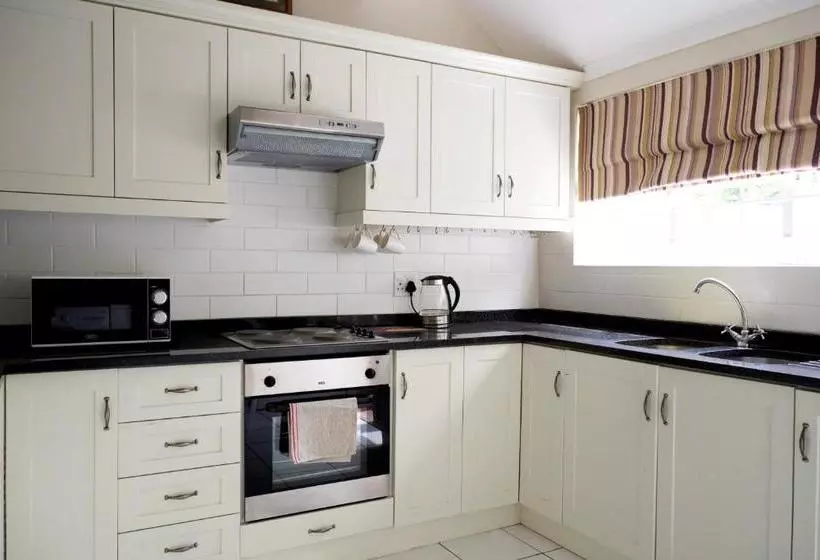 Hotelli Laurel Cottage