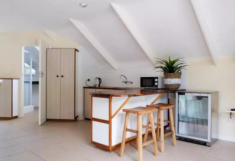 Hotelli Laurel Cottage