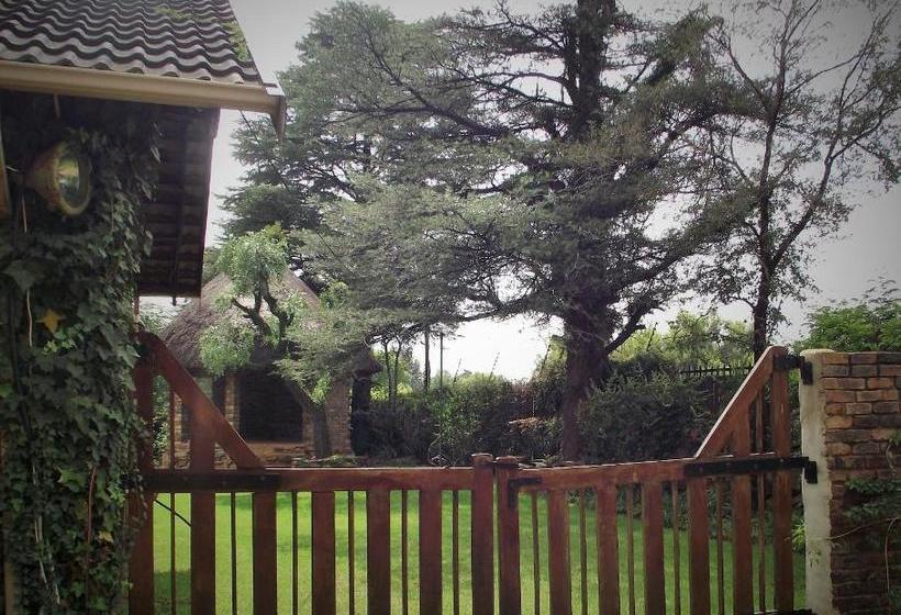 בית מלון כפרי Manor House