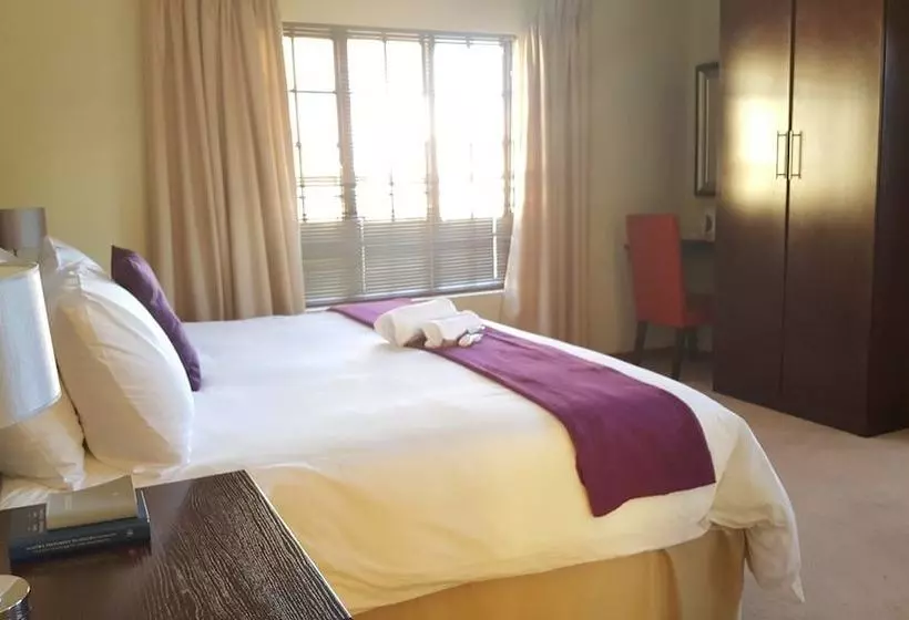هتل Maranatha Guesthouse & Conference Centre