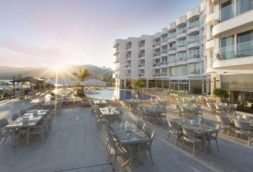 酒店 Marpessa Blue Beach Resort & Spa