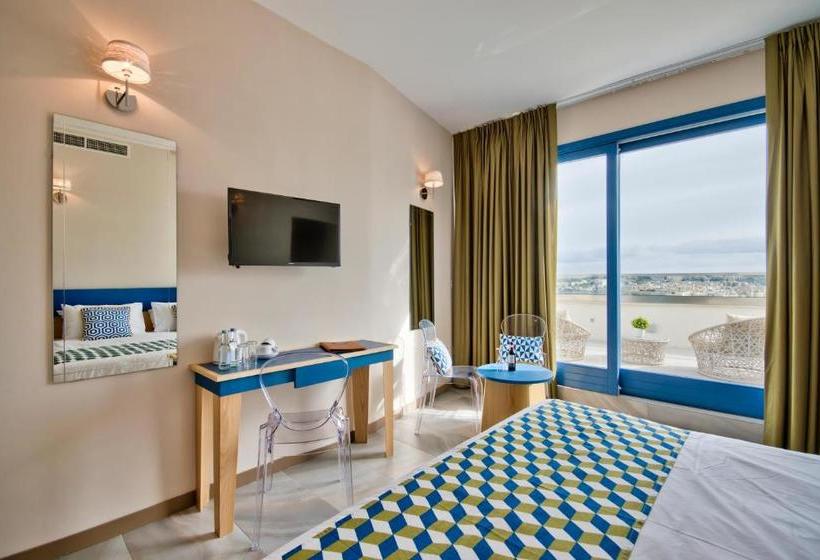 هتل The British Suites