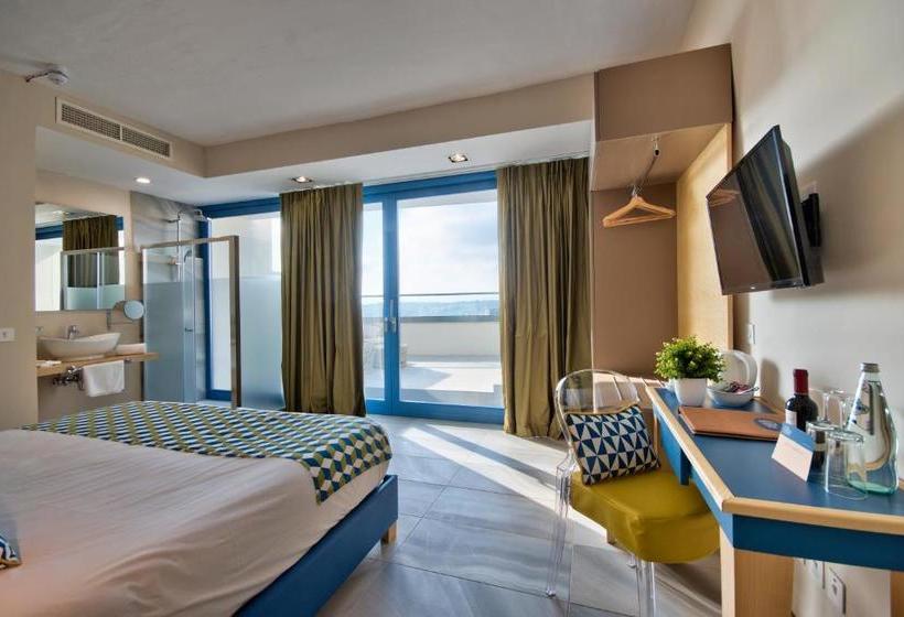 هتل The British Suites