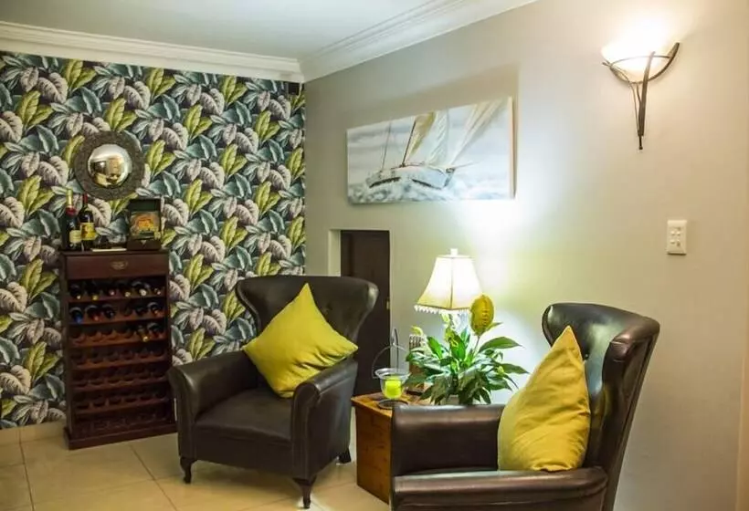 Hotelli The Hamptons Guest House