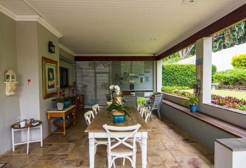 Отель The Hamptons Guest House