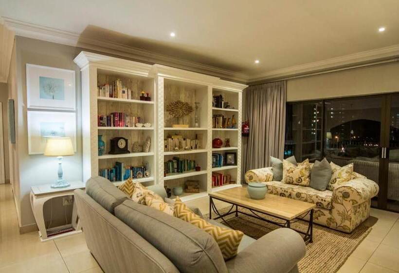 Отель The Hamptons Guest House