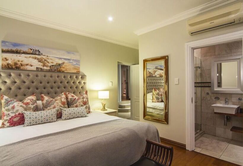 Отель The Hamptons Guest House