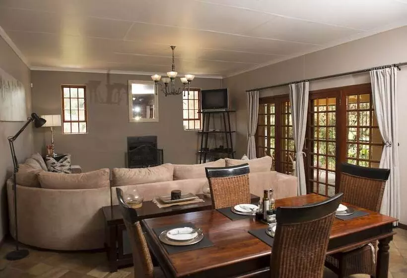 Hotelli Tuareg Guest House