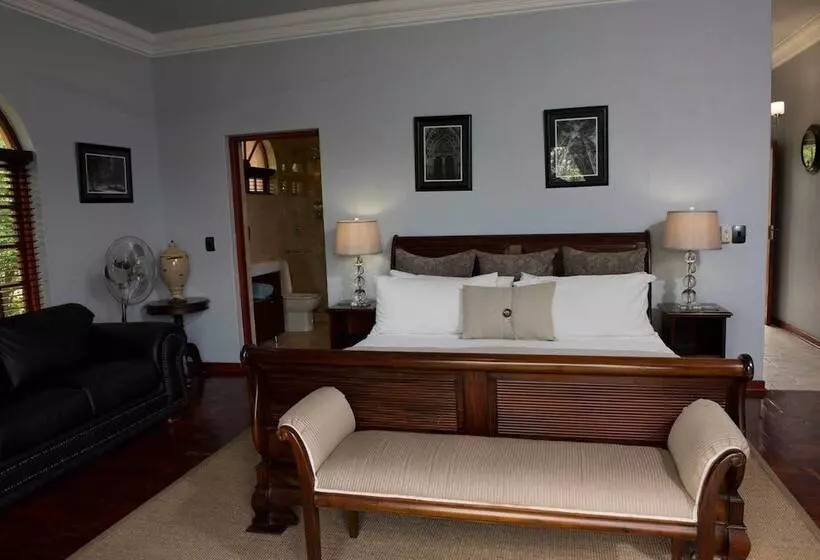 Hotelli Tuareg Guest House