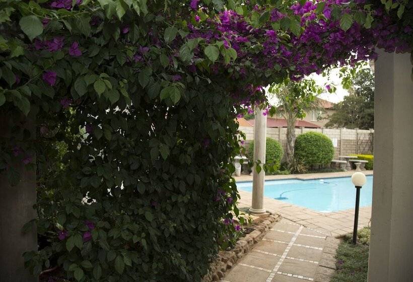 בית מלון כפרי Xaviera Guest House