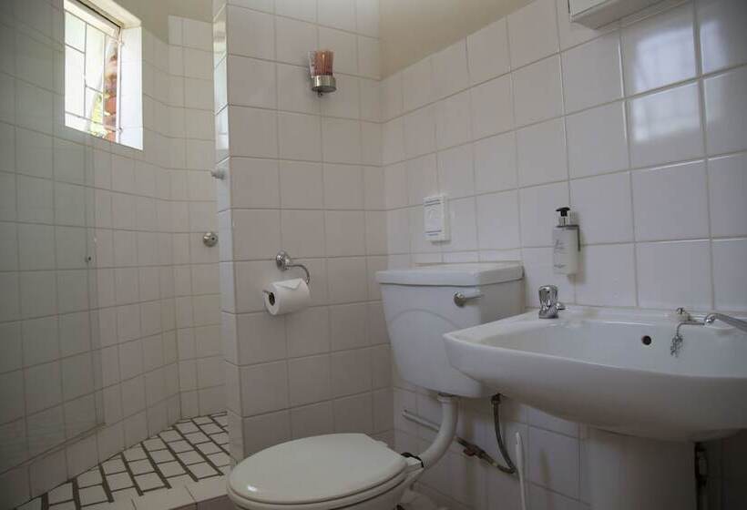 בית מלון כפרי Xaviera Guest House