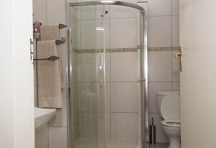 בית מלון כפרי Xaviera Guest House