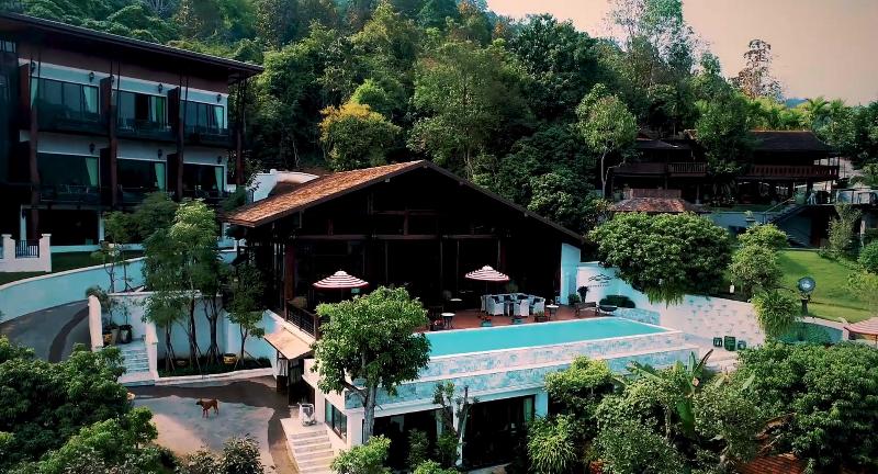 리조트 Chantra Khiri Chalet