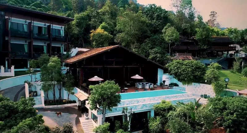 استراحتگاه Chantra Khiri Chalet