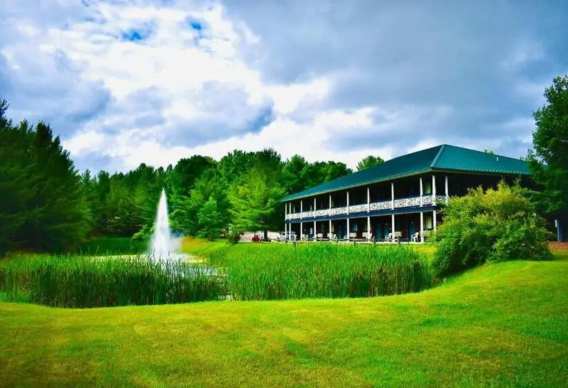 ユースホステル 4 Season Fun At Legend Cottage Inn