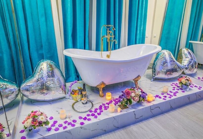 Alex Hotel Na Petrogradskoy