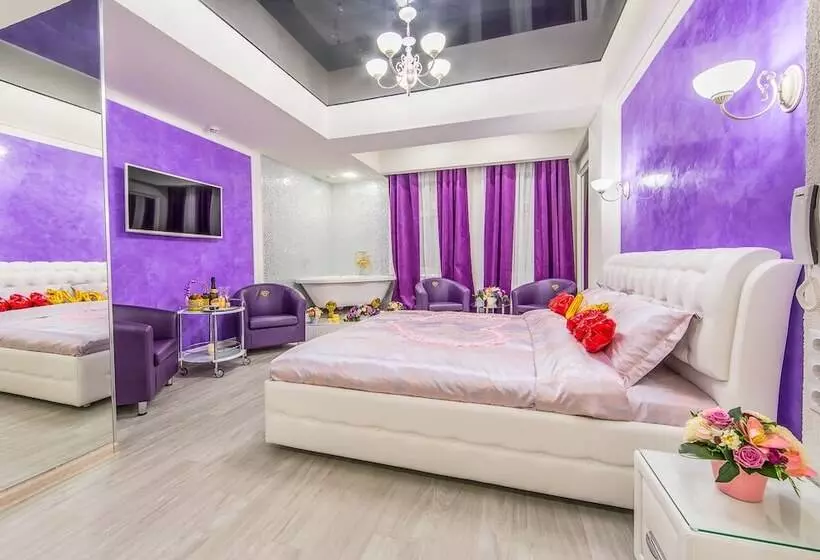 Alex Hotel Na Petrogradskoy