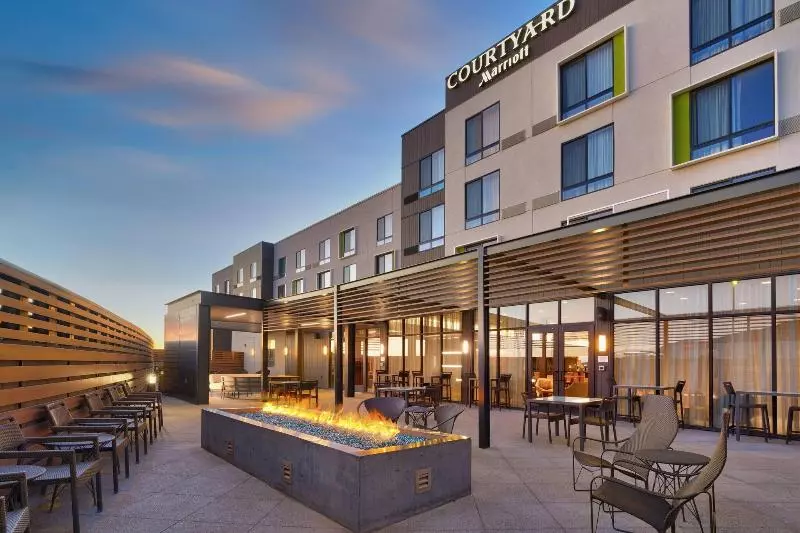 Hotelli Courtyard By Marriott Cedar City