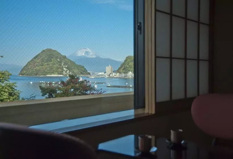 Hotelli Izu Mitsuhama Syoutoukan