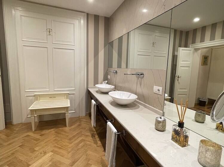 هتل Palazzo Monga Boutique Guesthouse