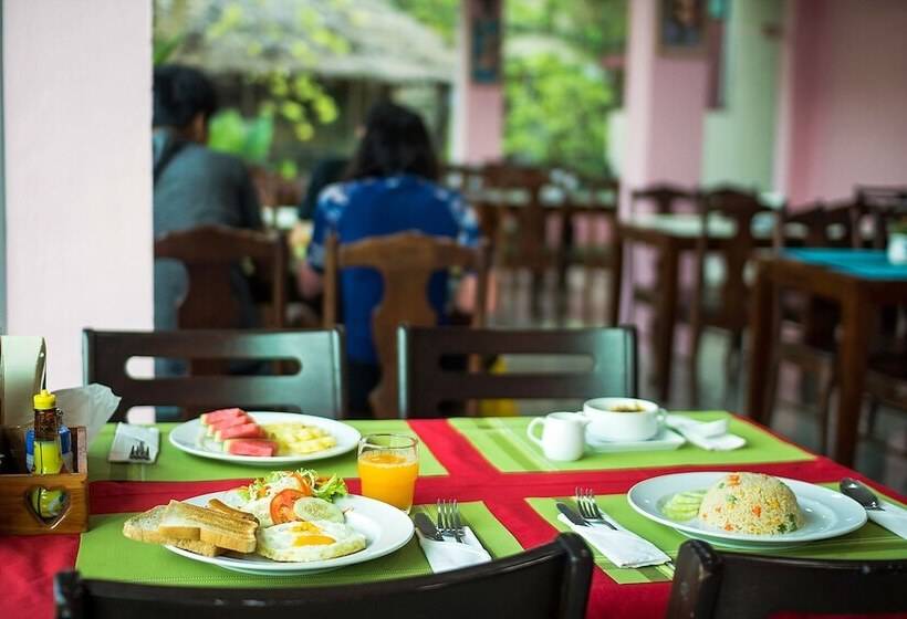 هتل Phi Phi Top View Resort