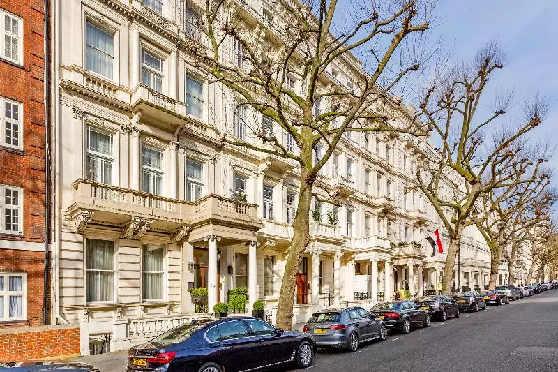 ホテル Queensgate Court