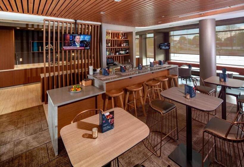 Szálloda Springhill Suites By Marriott Newark Downtown