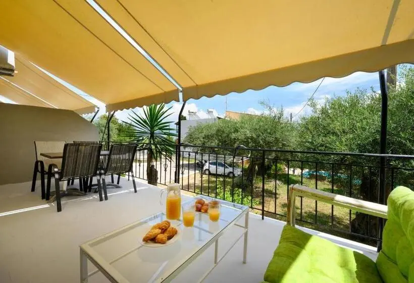 Olive Grove Poolside Apartments