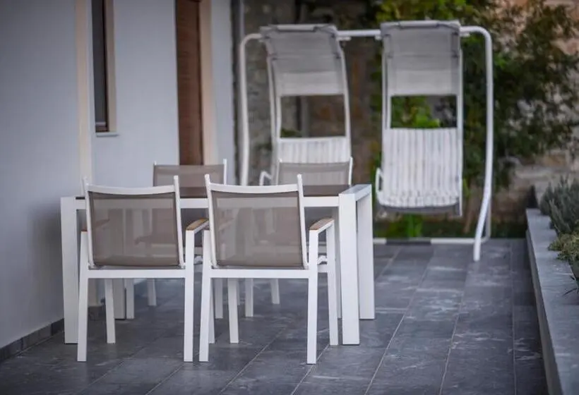 Lenikos Resort