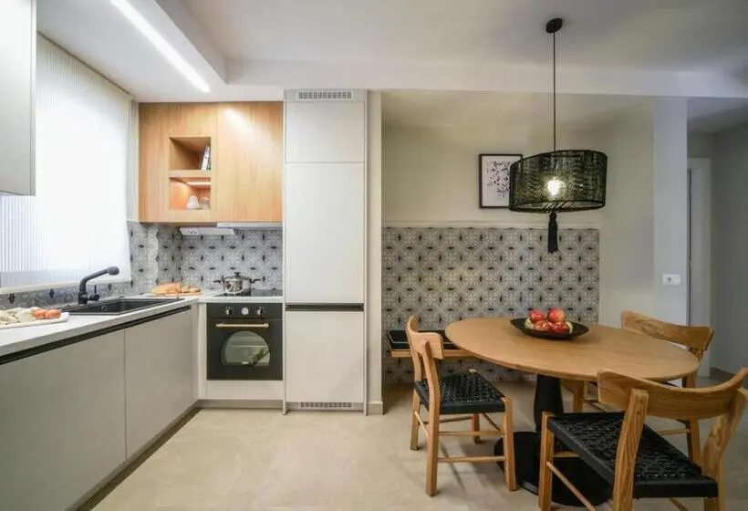 Lenikos Resort