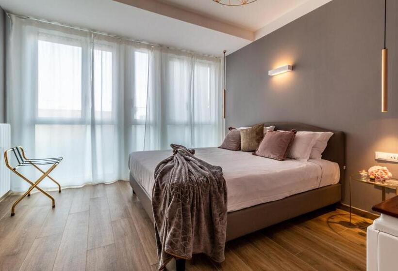 هتل 4 Star Suite Spa   Self Check In