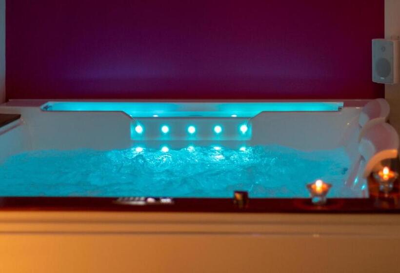 هتل 4 Star Suite Spa   Self Check In