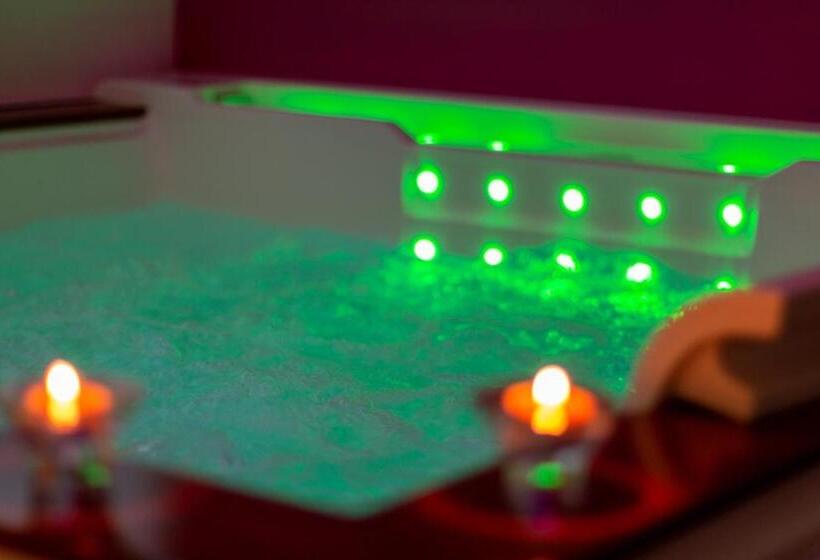 هتل 4 Star Suite Spa   Self Check In