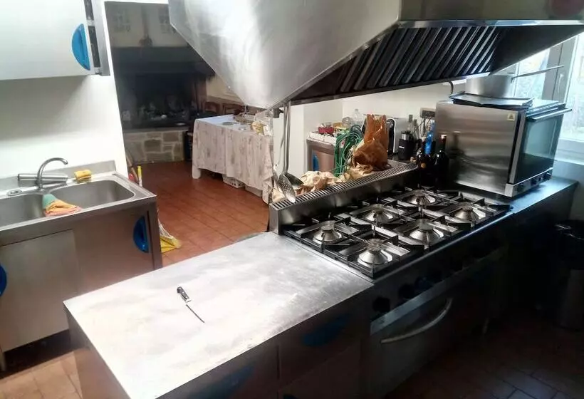 ホテル Agriturismo Campofiorito