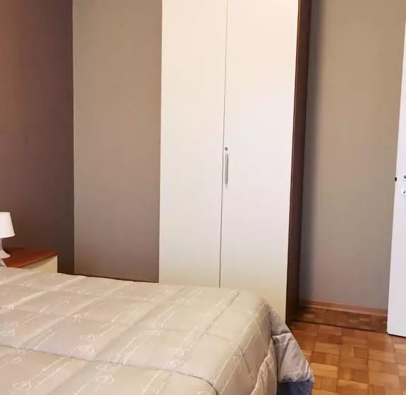 هتل B&b Alpaca Biella