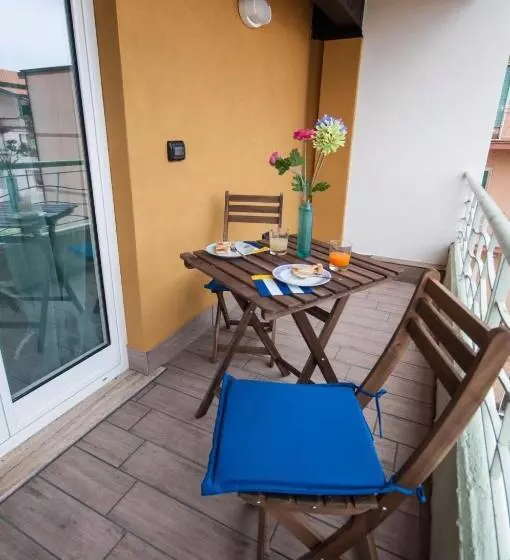 هتل B&b I Fiori Del Mare