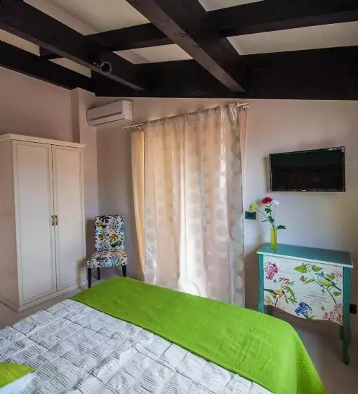 هتل B&b I Fiori Del Mare