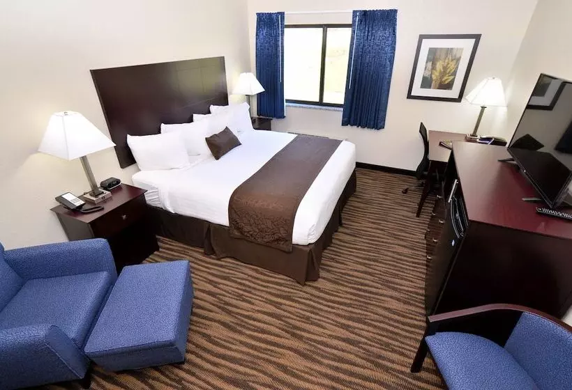 Hotelli Cornerstone Inn & Suites