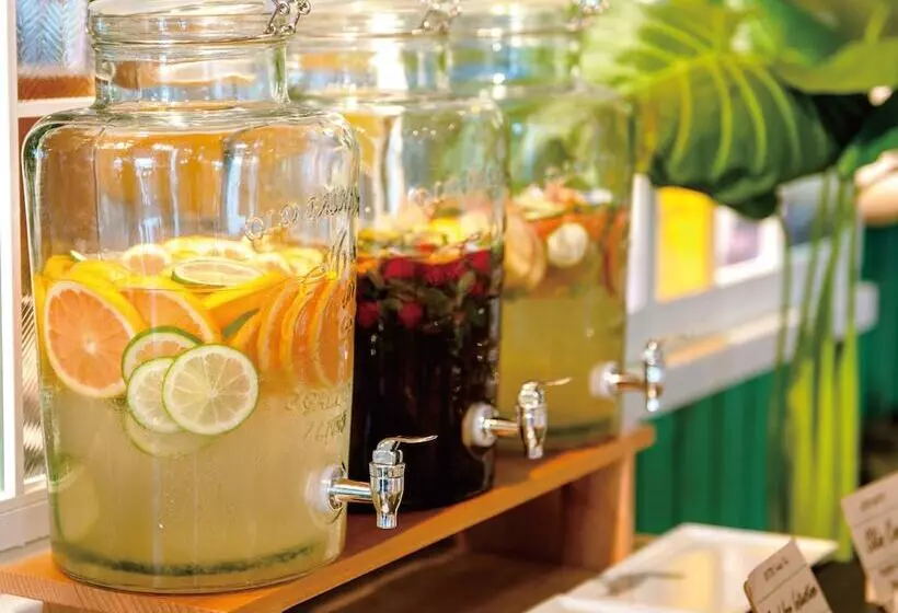 La Gent Hotel Okinawa Chatan Hotel And Hostel