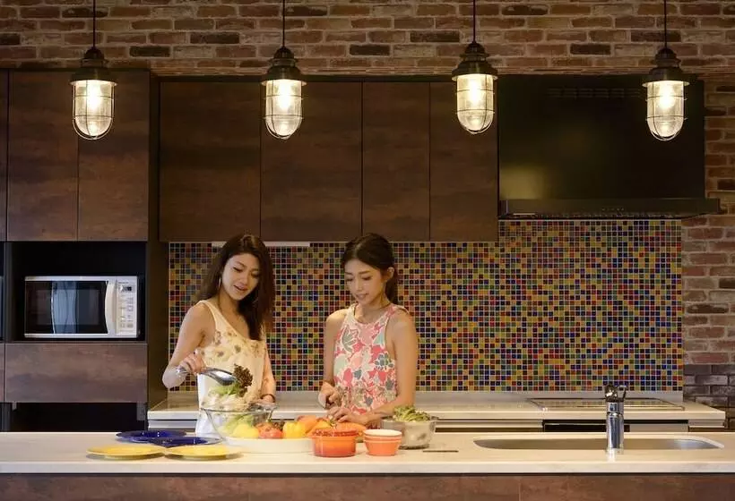 La Gent Hotel Okinawa Chatan Hotel And Hostel