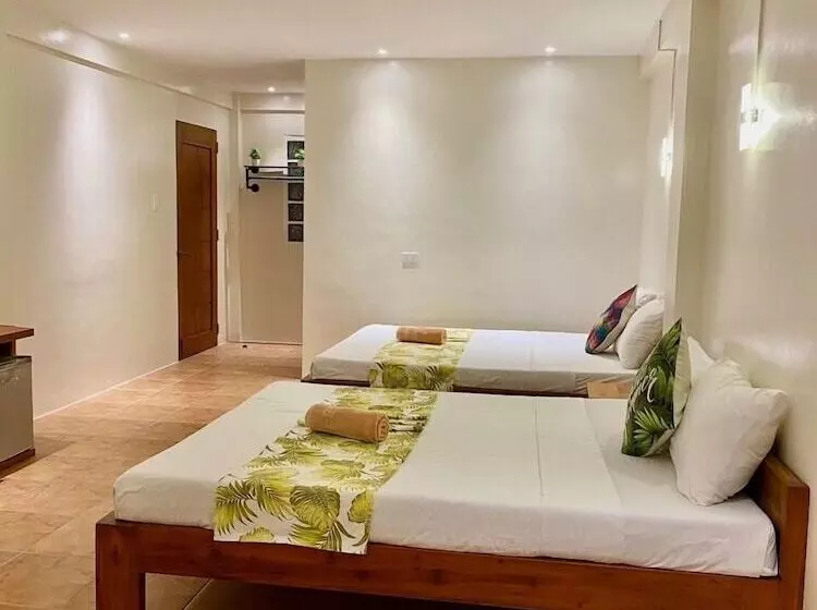 هتل Paras Inn Boracay