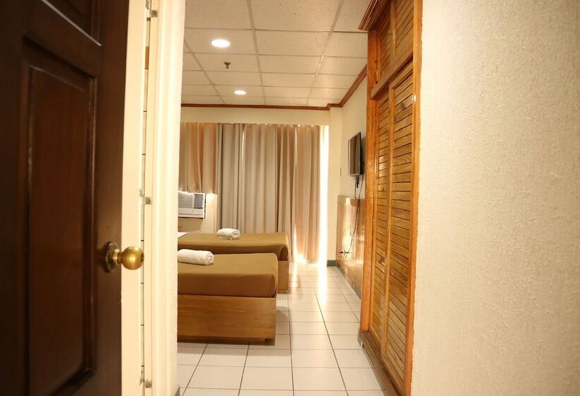 酒店 Puerto De San Juan Beach Resort